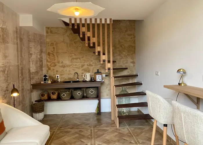 Le Sarment Bed & Breakfast *